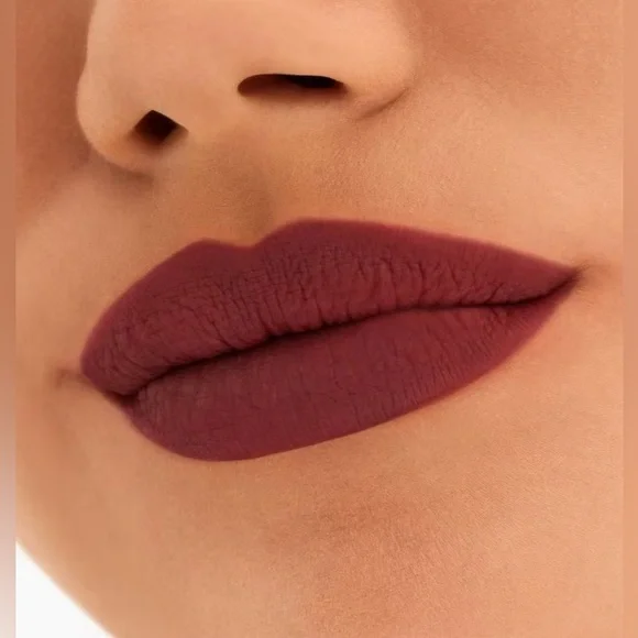 MAC LOCKED KISS 24HR LIPSTICK - Picture 6 of 8